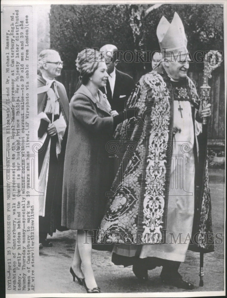 1965 Queen Elizabeth II Dr. Michael Ramsey - Historic Images