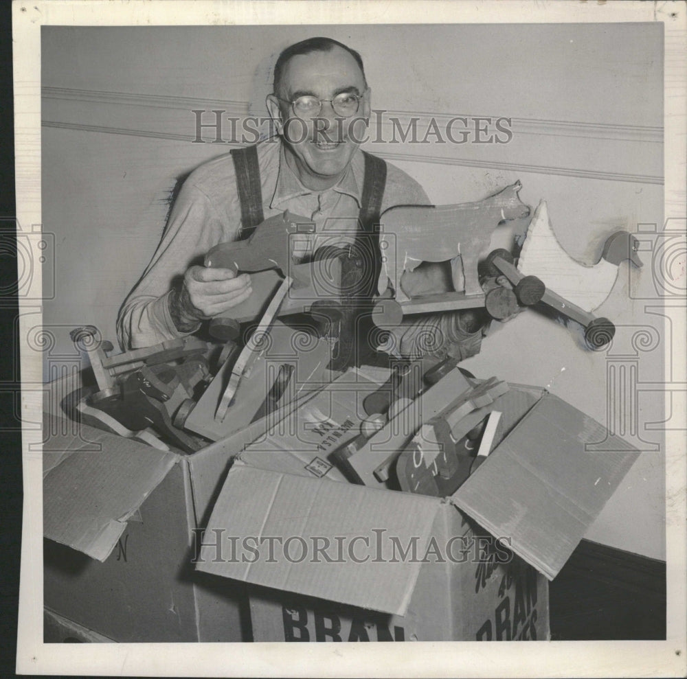 1951 Collister Helps Deliver Presents - Historic Images
