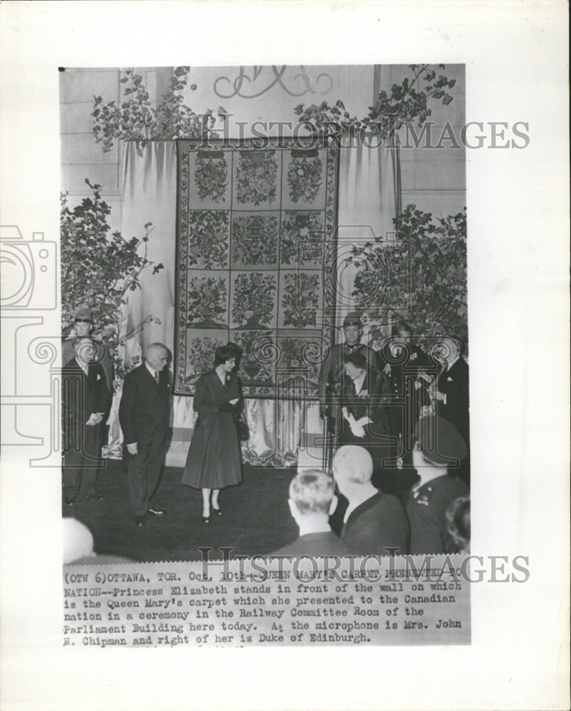 1951 Princess Elizabeth presented to Canada at Railway Committee Room - Historic Images