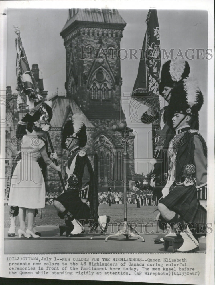 1959 Queen Elizabeth II Canada Highlanders - Historic Images