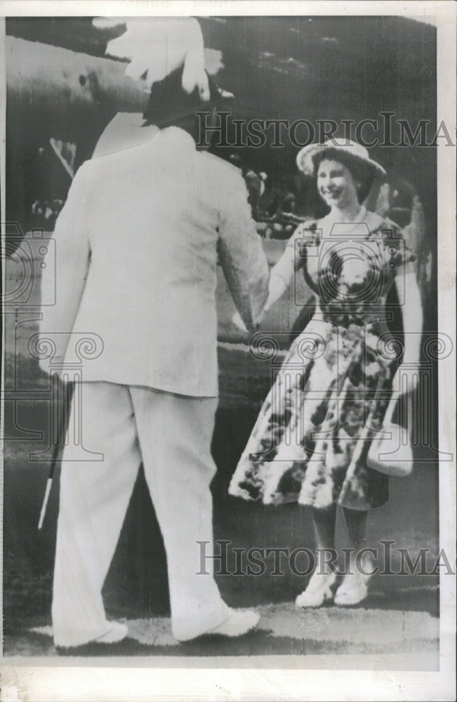 1956 Queen Elizabeth II Greeted by Nigeria&#39; - Historic Images