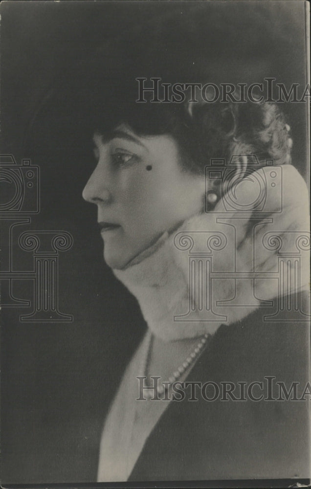 1922 Mrs. Harry English - Historic Images