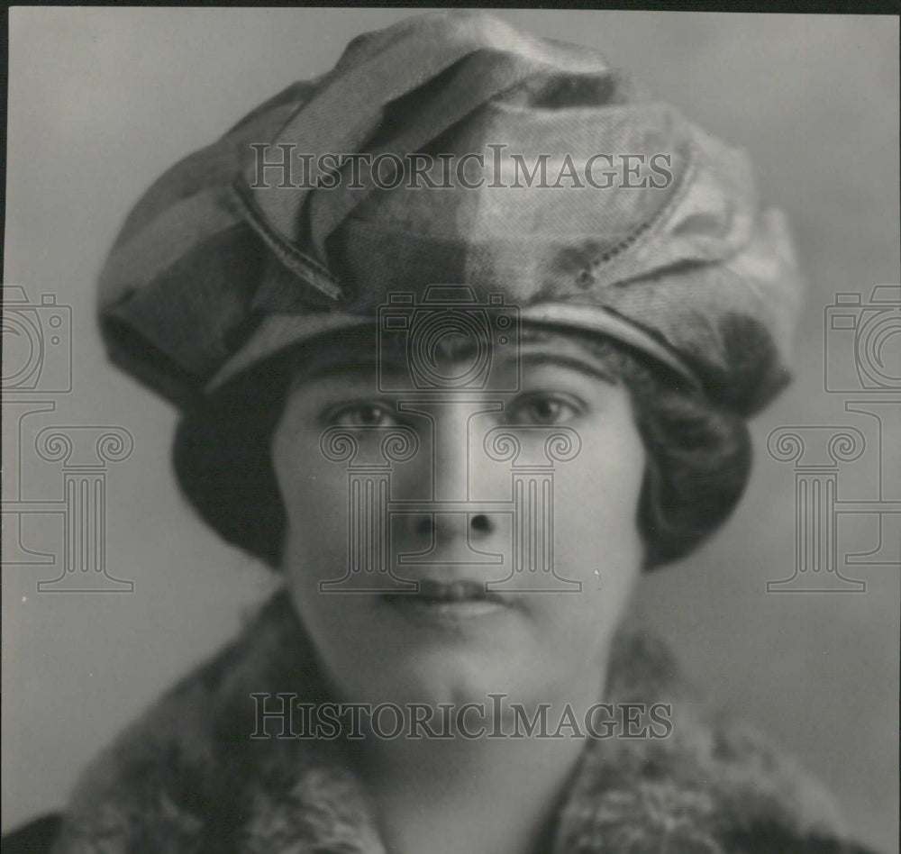 1929 Mrs. Channing F. Lilly - Historic Images