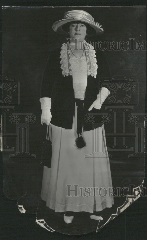 1923 Mrs. Channing Lilly - Historic Images