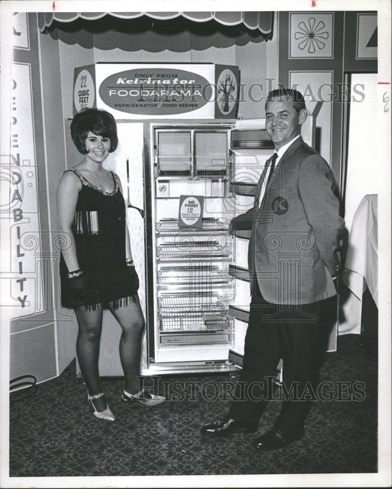 1966 Julie Buchanan and Gene Lambeth - Historic Images