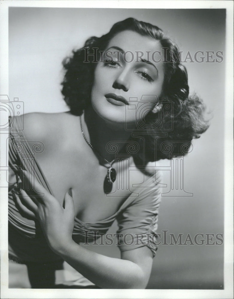 1958 Jo Gilber Producer Casting Director - Historic Images