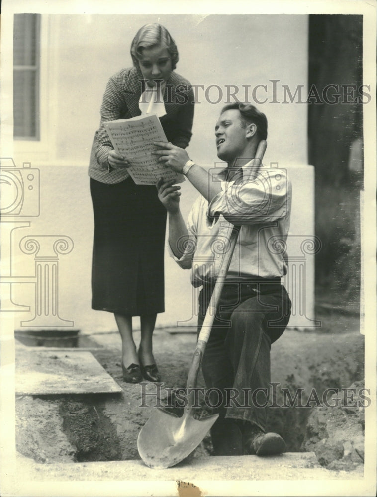 1933 Albert George Singer Day Laborer - Historic Images