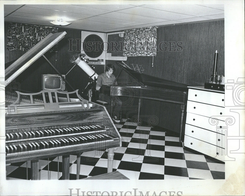 1976 Tom McGreevy keyboard piano - Historic Images