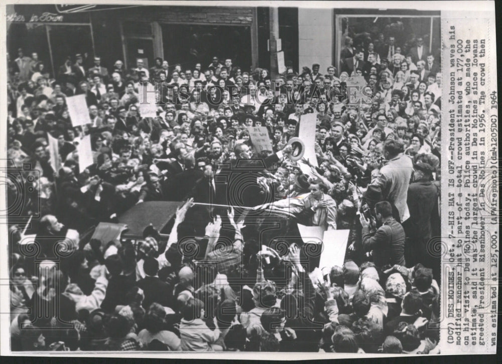 1964 President Johnson Des Moines crowd hat - Historic Images