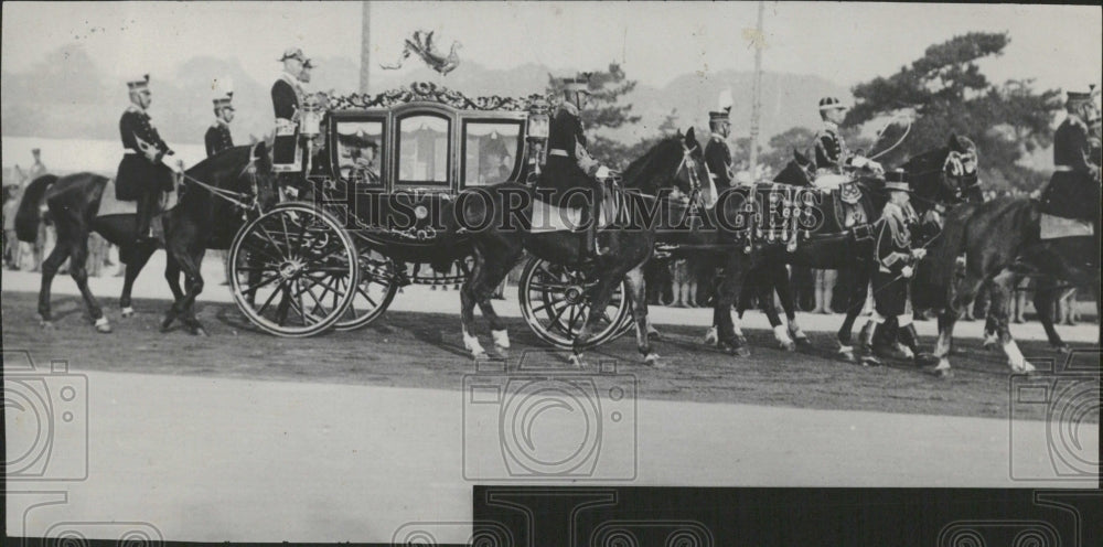   Coach and horses - Historic Images