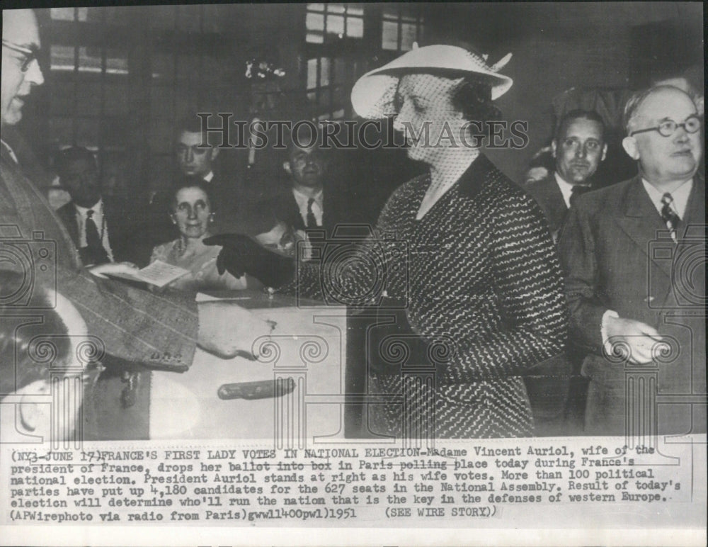 1951 Madame Auriol Votes Paris Election - Historic Images