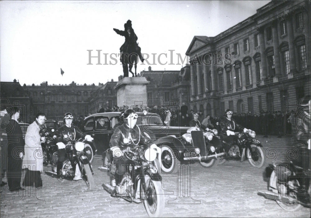 1953 French President Vincent Auriol&#39;s Limo - Historic Images