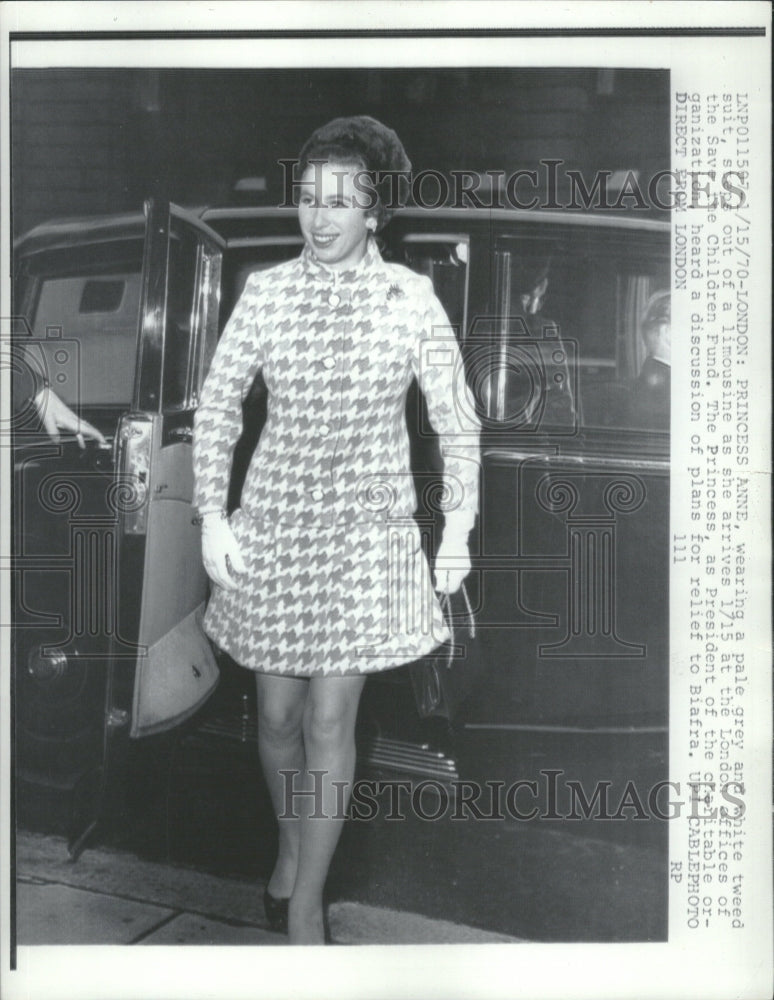 1970 Princess Anne wearing pale gray &amp; white tweed suite - Historic Images