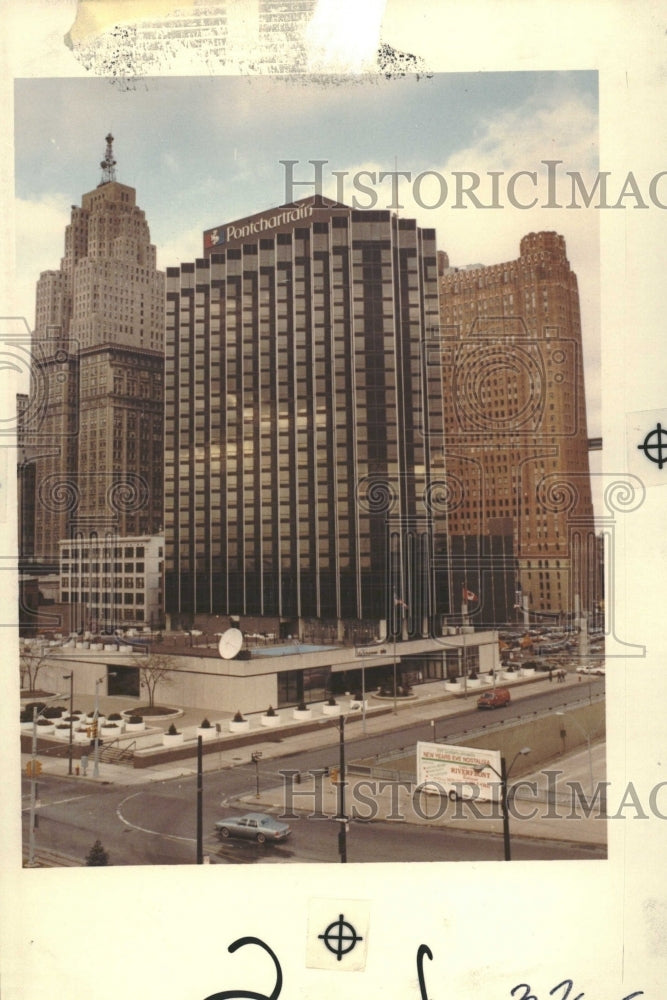 1985 Pontchartrain Detroit Riverside Hotel - Historic Images