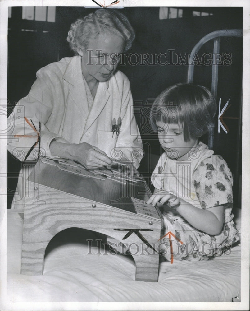 1955 teacher Ethel Cameron - Historic Images