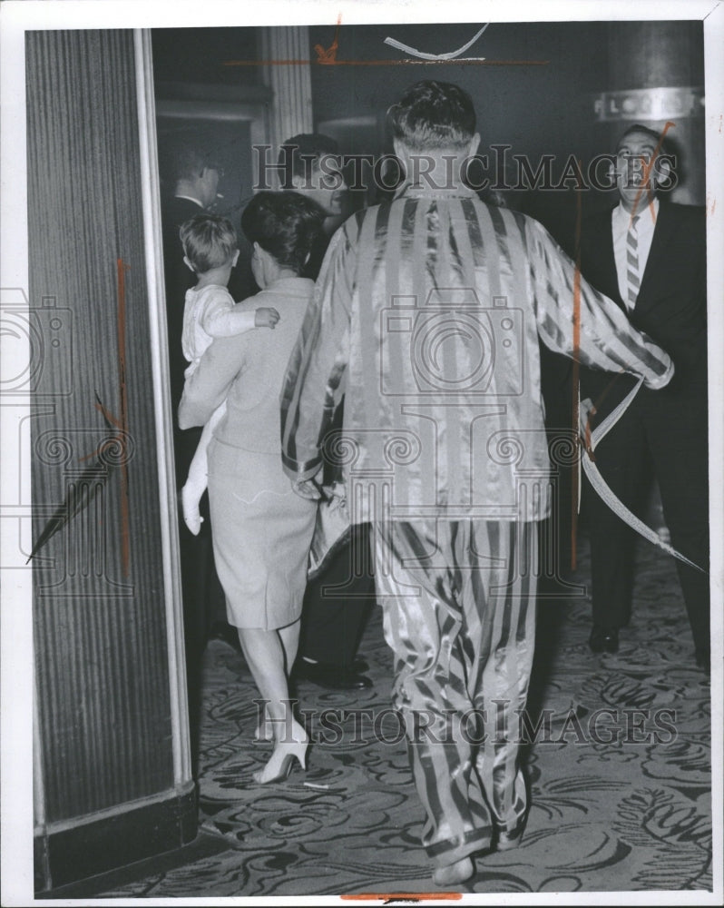 1965 Guest entering Detroit Hotel - Historic Images