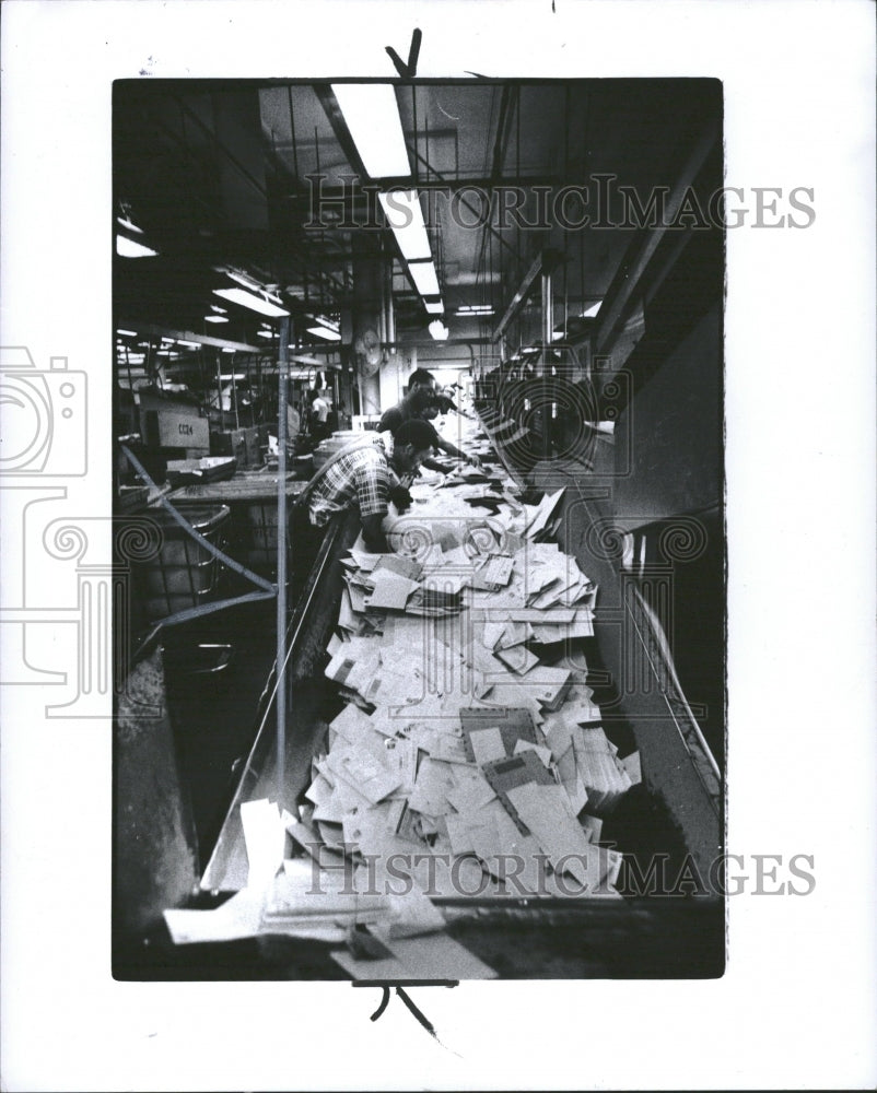 1979 Mail Sorter Detroit Post Office - Historic Images