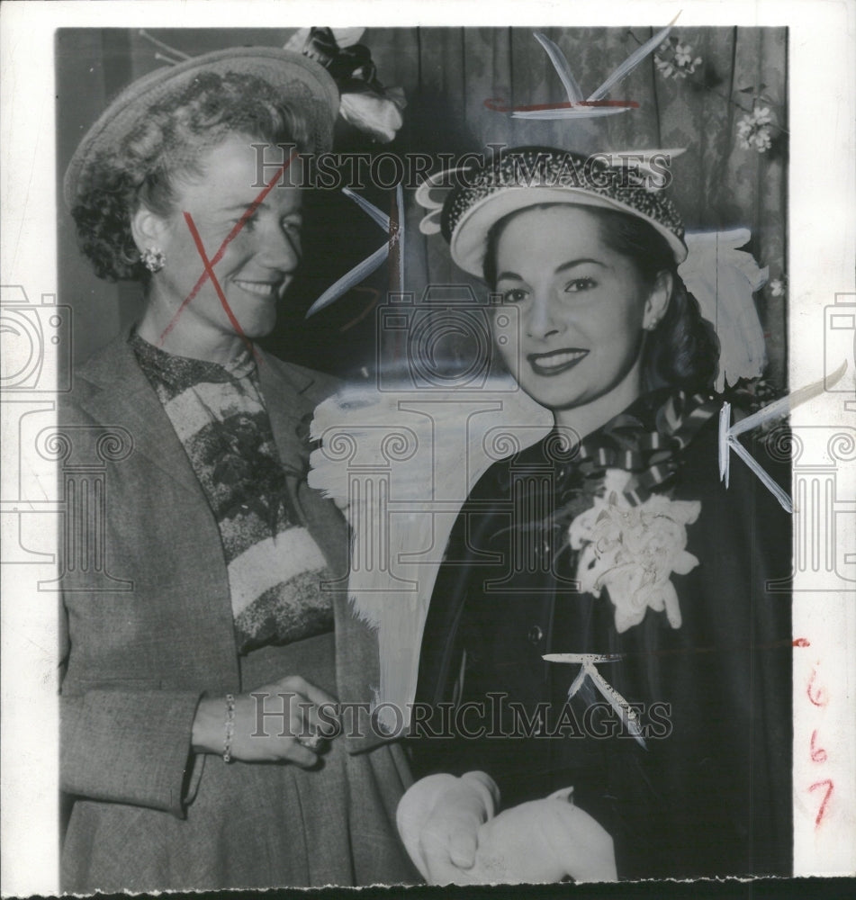 1951 Mrs. Matthew Ridgway - Historic Images