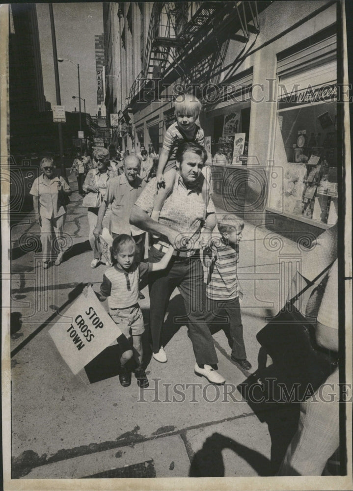 1975 Anti Crosstown Citizens Action Program - Historic Images