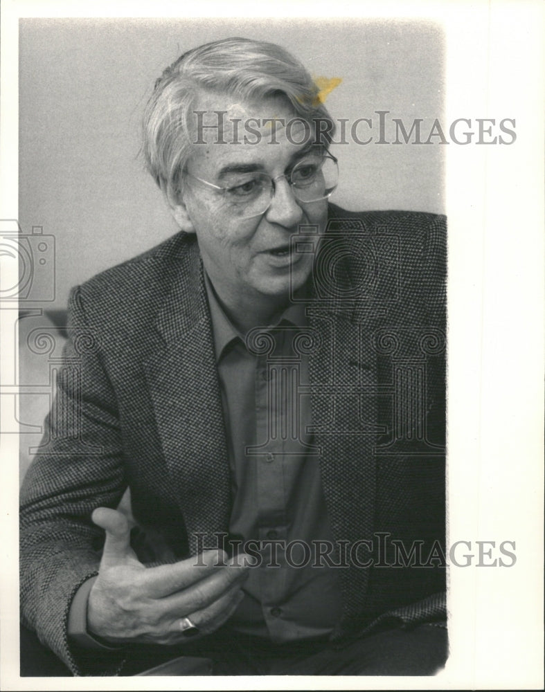 1987 Donald Woods Interview Author Cry - Historic Images
