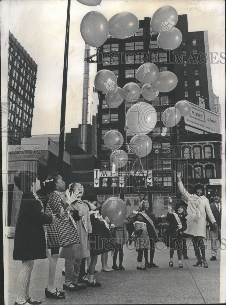 1967 Cleaner Air Week Chicago - Historic Images