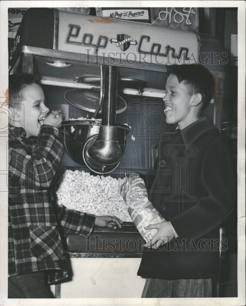 1953 Slot Machine Fruit Reel Button Poker - Historic Images