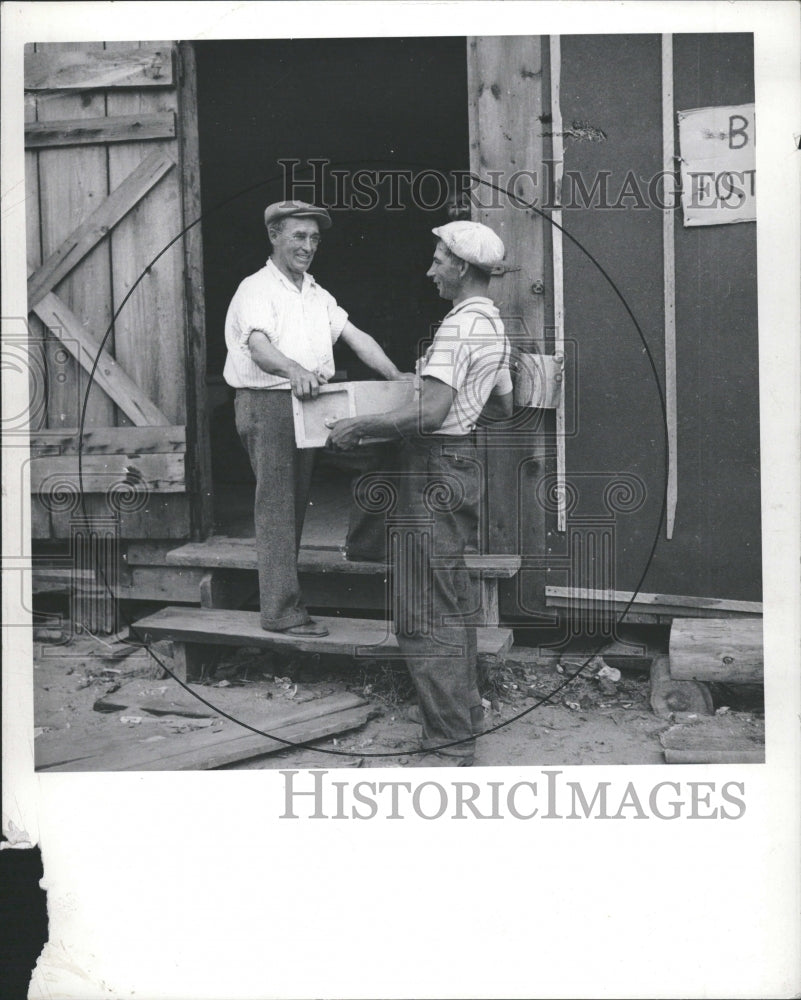 1937 Plant Blueberries Whiteman Store Dark - Historic Images