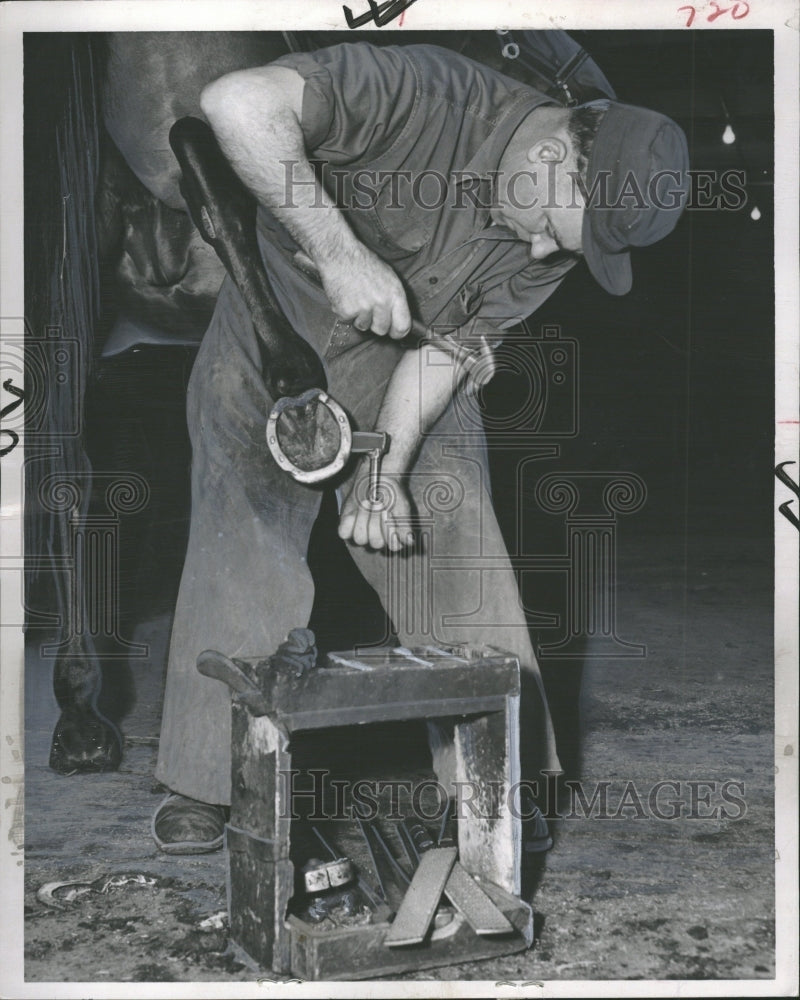 1958 Pete Toner Prying Loose - Historic Images