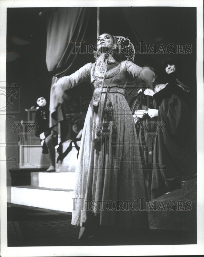 1968 Phyliss Fralich In &quot;Gianni Schicchi&quot; - Historic Images