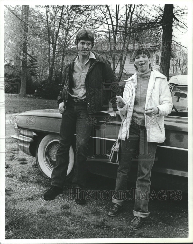 1981 Neighbor Pinned Under Car Rescued - Historic Images