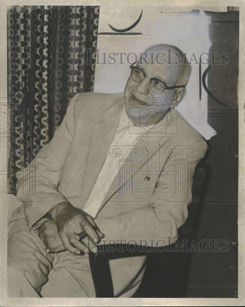 1958 Kierdorf Labor Union Official Seated - Historic Images