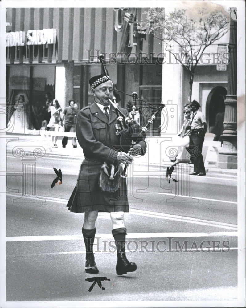 1970 Bill Nicol Memorial Day Parade - Historic Images