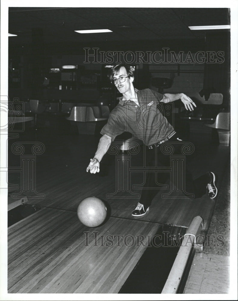 1984 Bill Meister Bowler - Historic Images