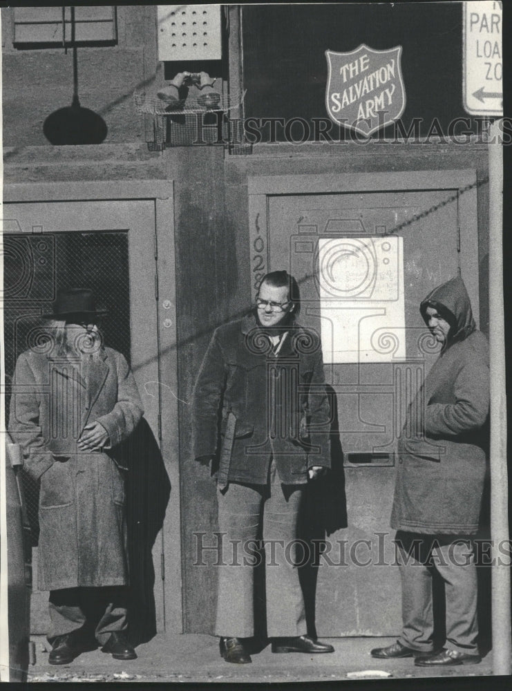 1973 Salvation Army Meals - Historic Images