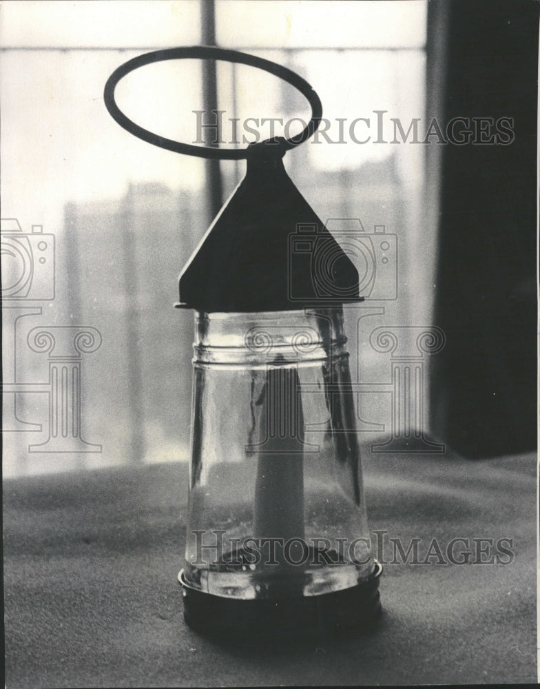 1975 Early American Lantern Craft Made - Historic Images