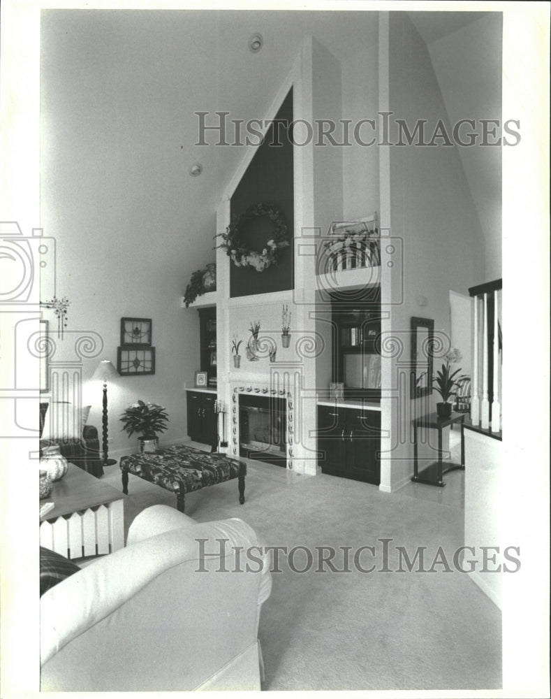 1995 DR Horton Design Tile Mural Fireplace - Historic Images