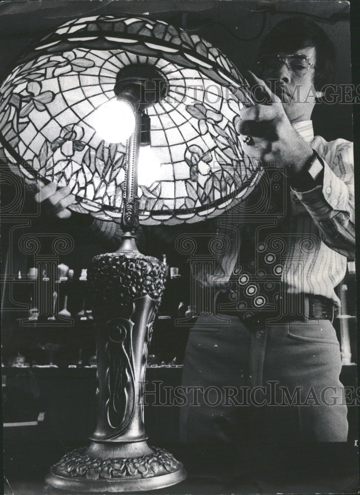 1972 Adjusting Antique Tiffany Lamp - Historic Images