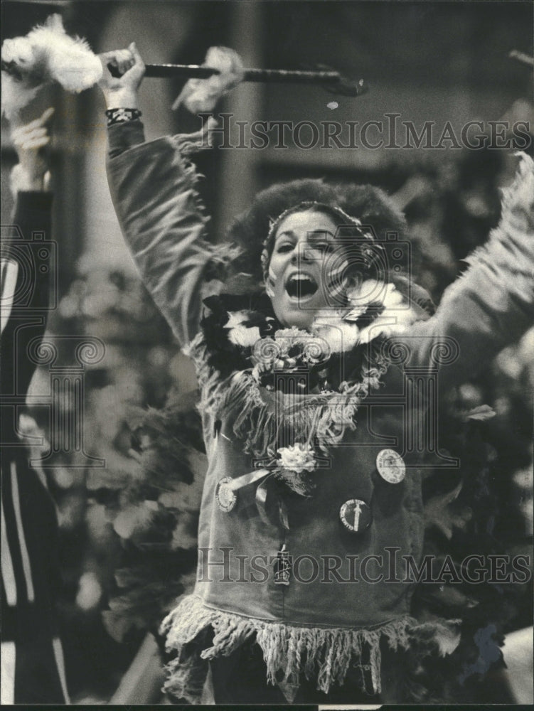1981 Praviso East cheerleader - Historic Images