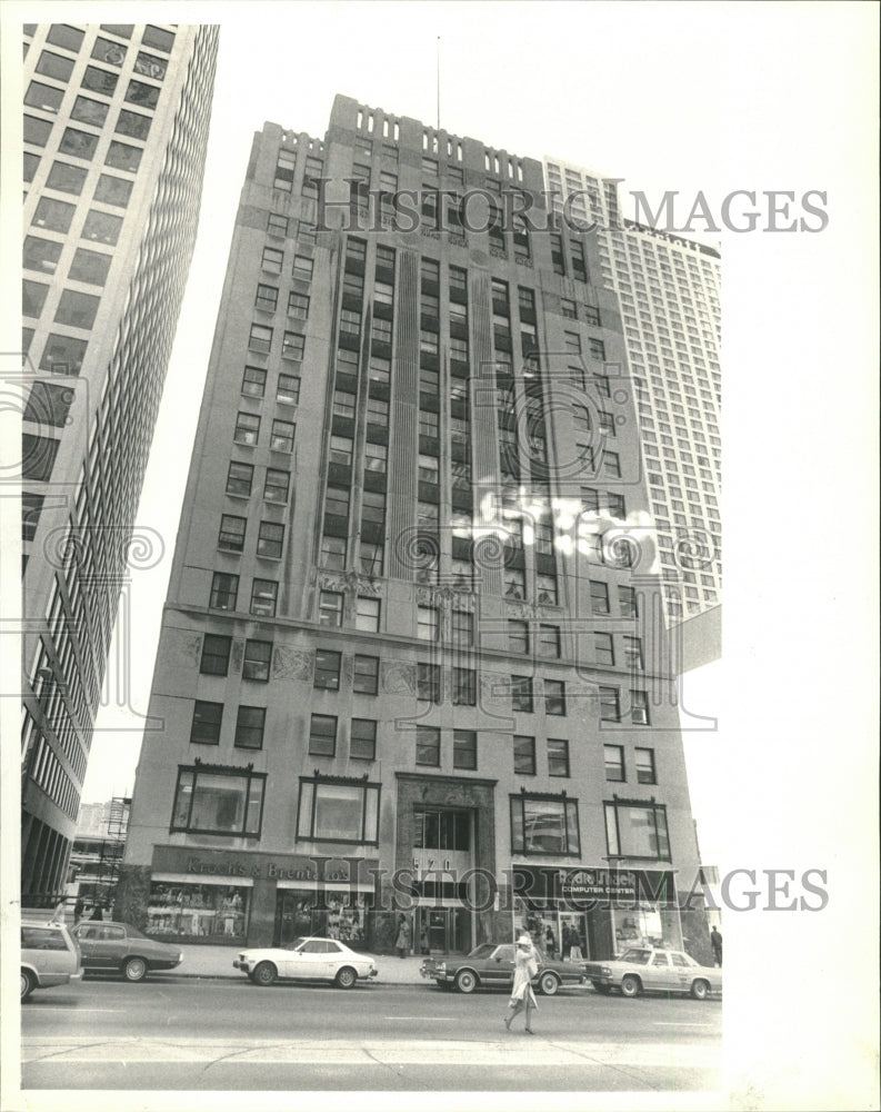 1984 520 No. Michigan Ave. - Historic Images