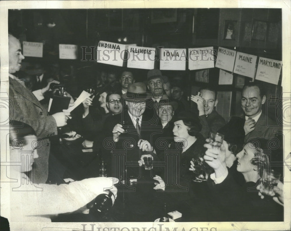 1936 Americans Paris Get Election Return - Historic Images