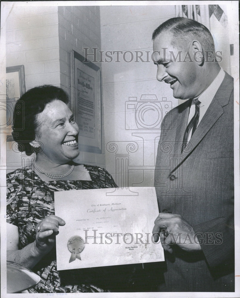 1963 Mayor Walter Berklich Southgate MI - Historic Images