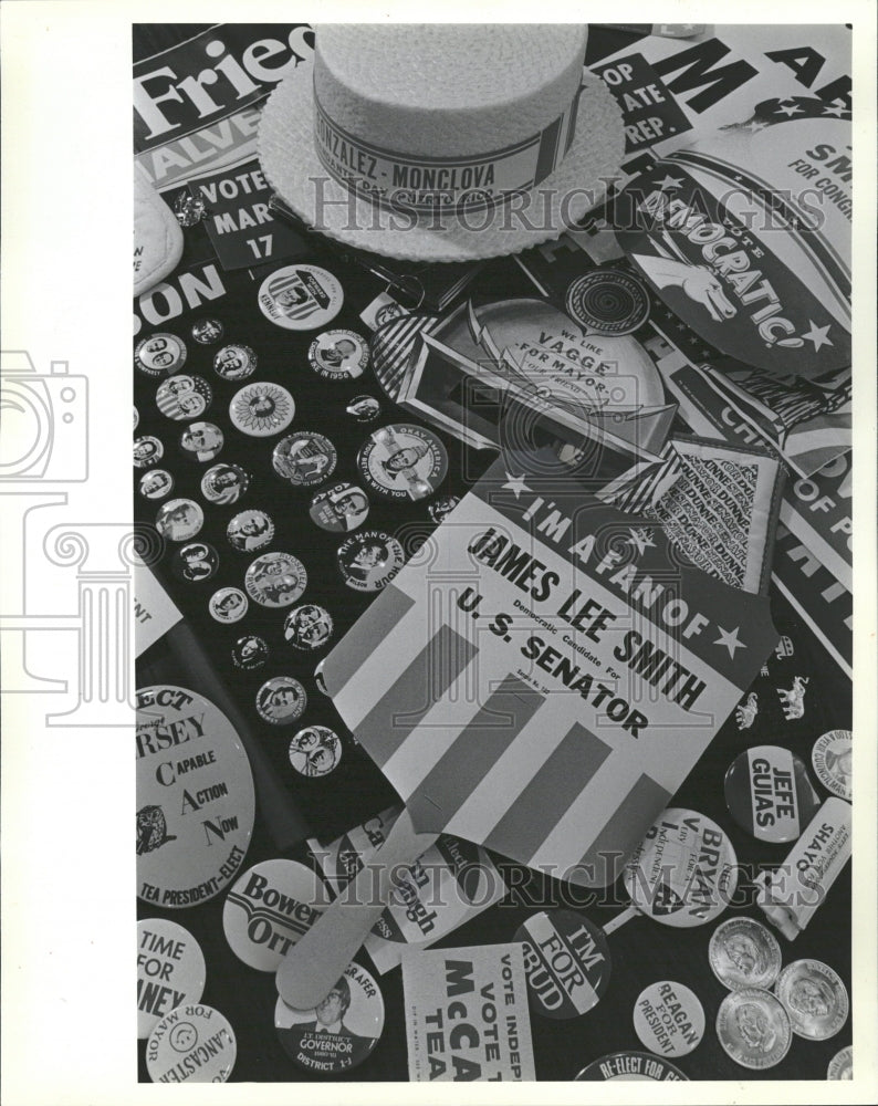 1982 Election Campaign Buttons Bags Fans - Historic Images