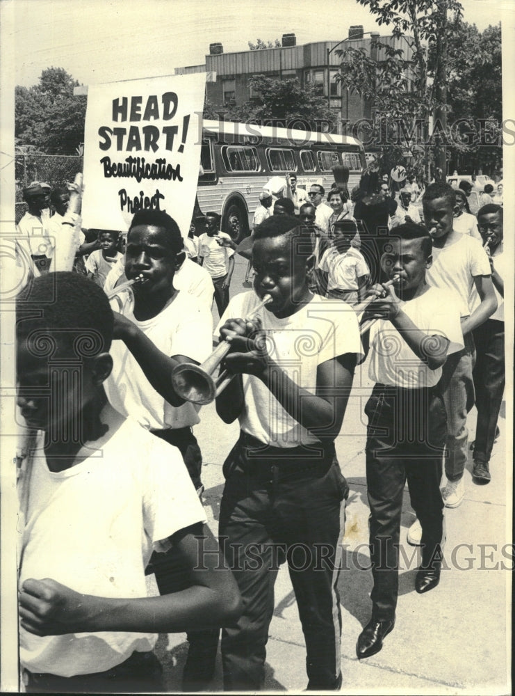 1966 600 Summer School Student Parade Start - Historic Images