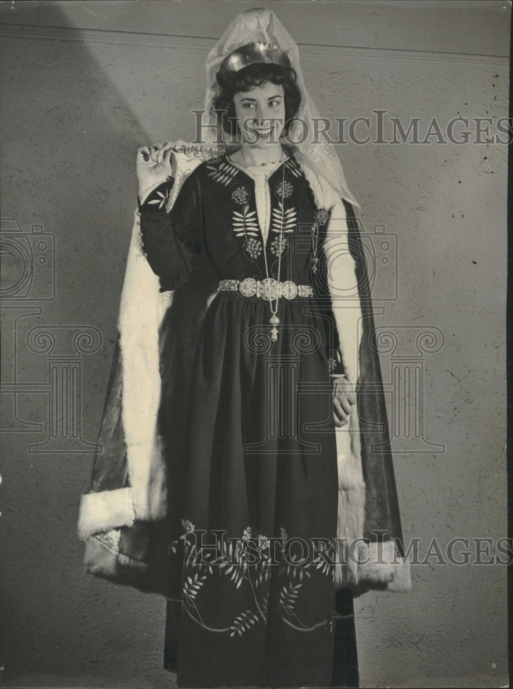 1942 Bridal Baedeker married gal Iceland - Historic Images