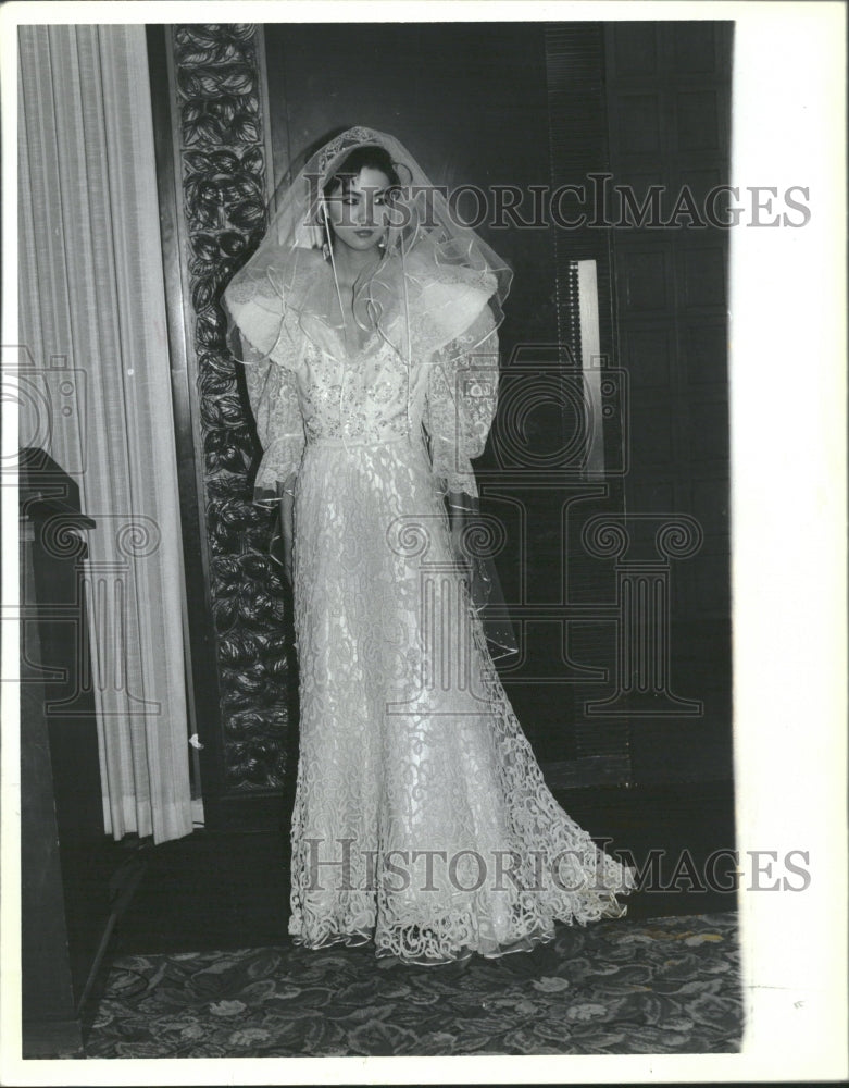 1986 Brides Woman Married Dress - Historic Images