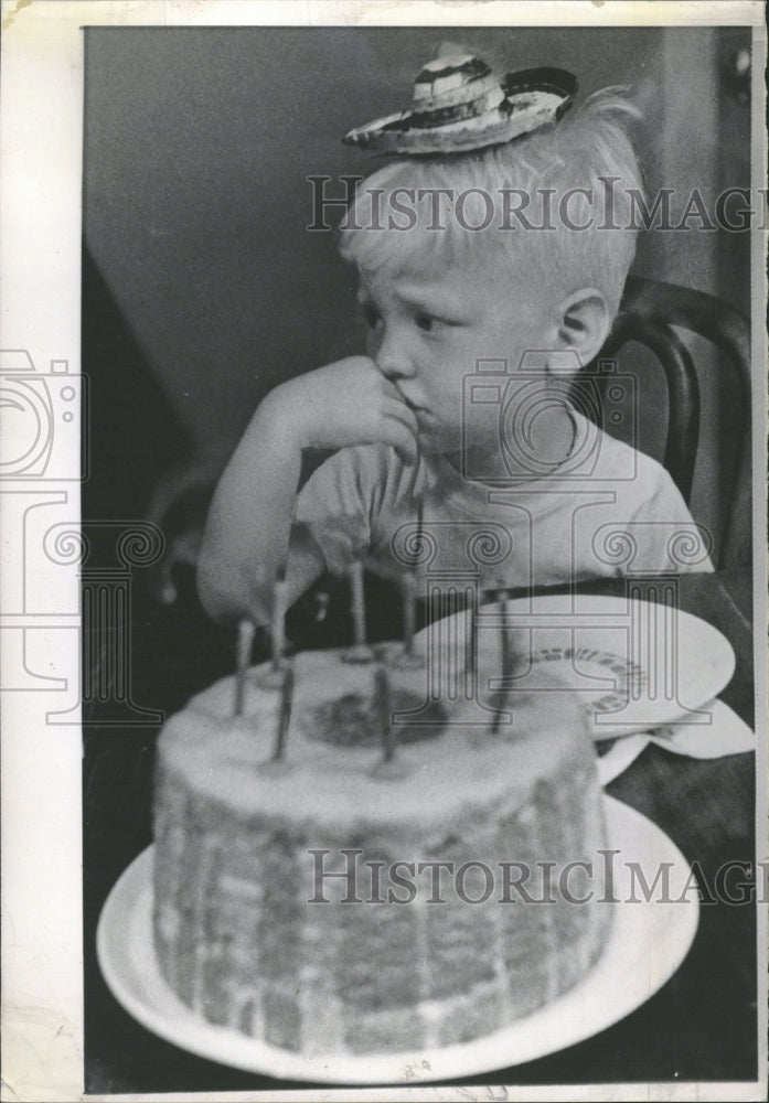 1963 Somebody Else Birthday Alex singing - Historic Images