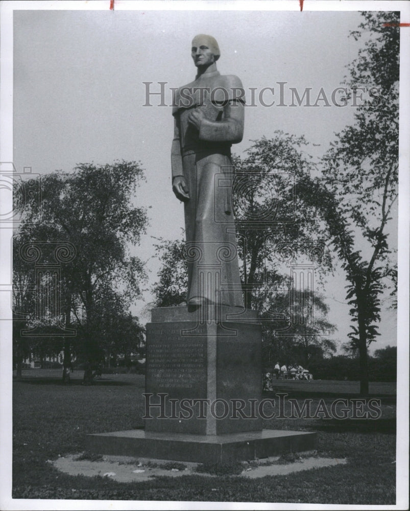 1946 Monuments Qabriel Richal - Historic Images