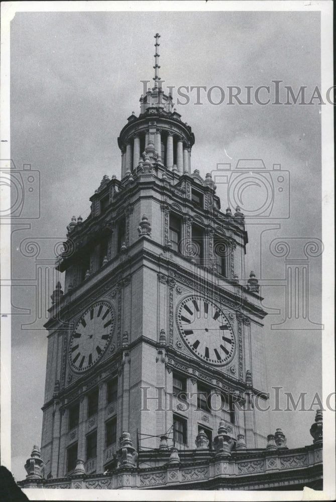 1977 Wrigley Building Clock Chicago - Historic Images