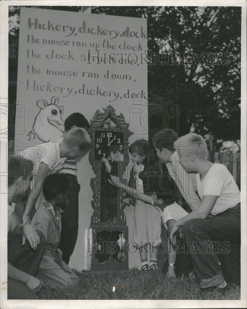 1951 Nursery Zoo Goose Mother Character - Historic Images