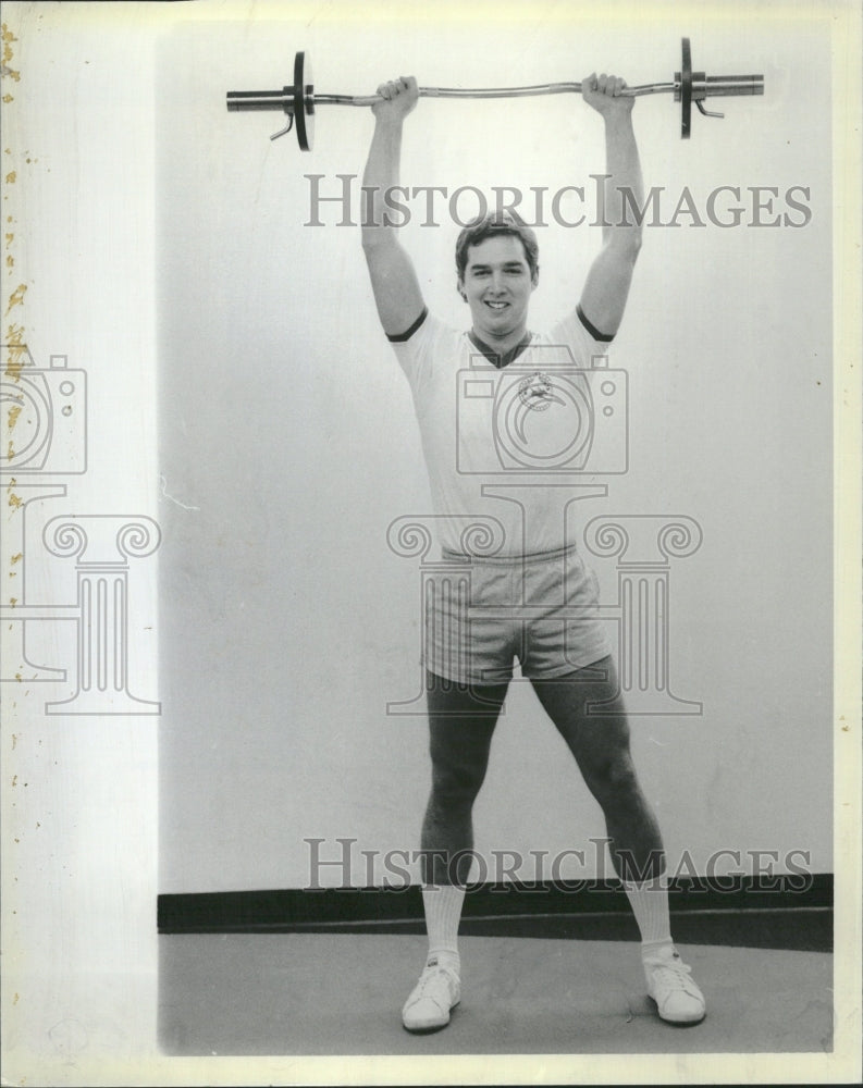 1985 Downtown Court Club Man Weightlifting - Historic Images